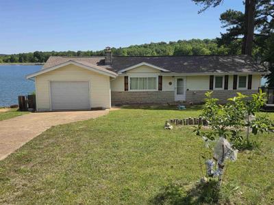 14 W Lake Estates Circle