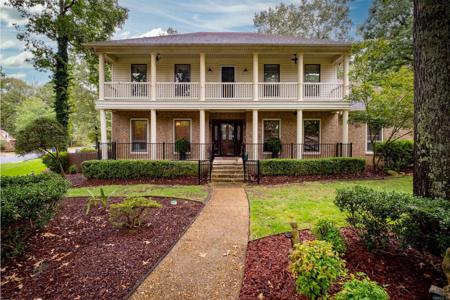 28 Club Manor Drive