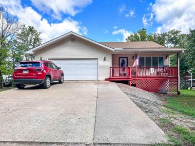 152 E Lakeshore Drive