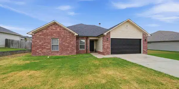 139 Hillshire Loop