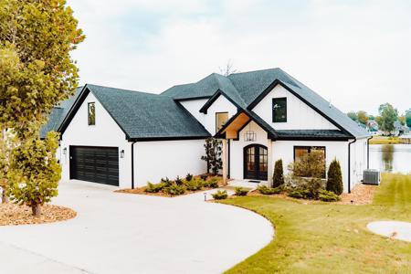 7702 S Shoreline Boulevard