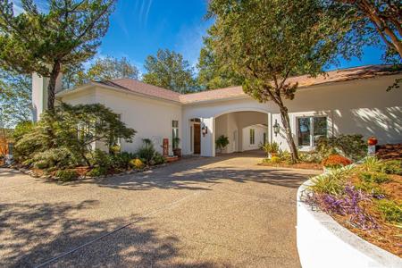 2 LAKEWOOD PARK Drive