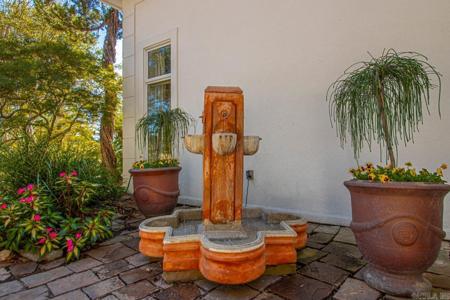 2 LAKEWOOD PARK Drive