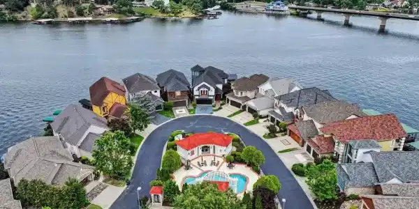 333 Paradise Point