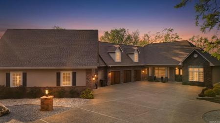 1 Levantino Place