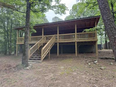 98 Lakeside Drive