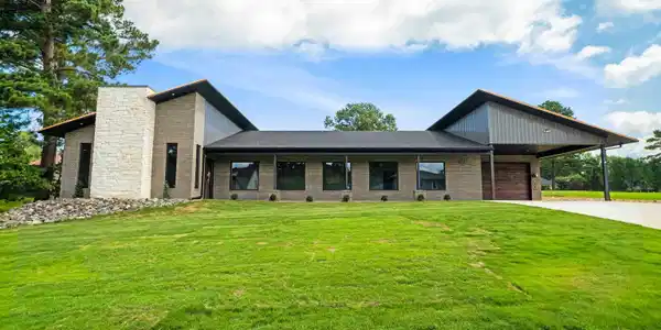 181 Pico Circle