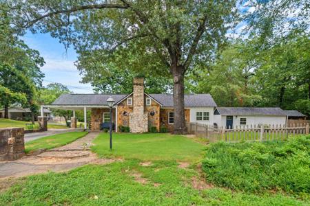 1061 Burchwood Bay Road