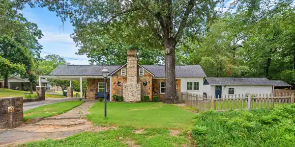 1061 Burchwood Bay Road