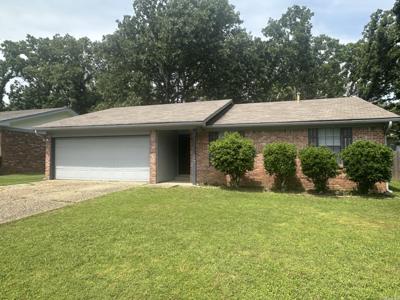 306 Lynnewood Drive