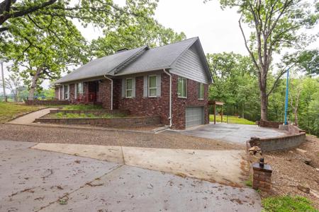 6500 Curry Court