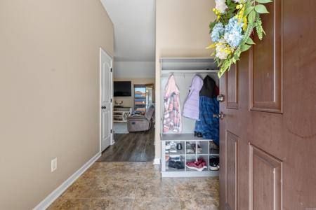 120 Hillshire Loop