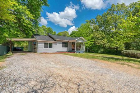 2112 Lakeshore Drive