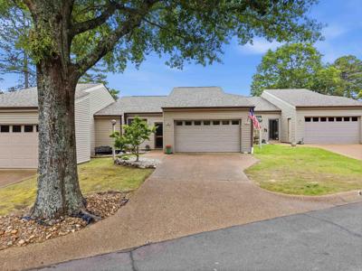 601 Woodlawn Dr #30