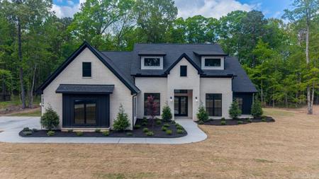 1054 Sungate Drive