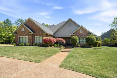 126 Oak Shores Circle