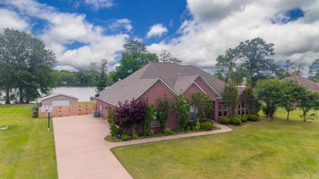 760 Mound View Dr