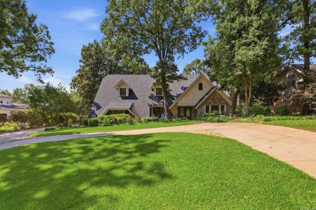800 Silverwood Trail