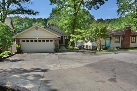 210 EDGEWATER Circle