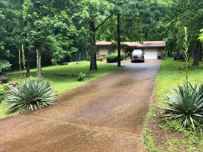5 N Lakeshore Trace