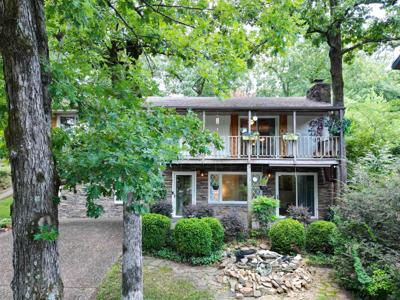 1926 Waterside Drive