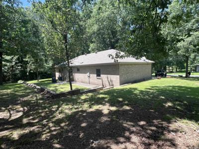 11 Cross Creek