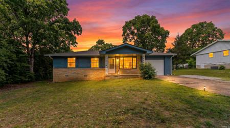 908 N Manor Drive
