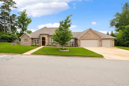 6533 Westminster