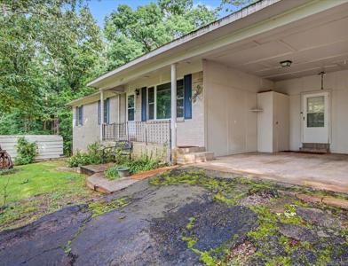 213 Curbstone Road