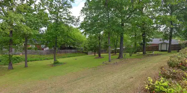 Image 2: BLDBLE ADJACENT .32 OF AN ACRE LOT