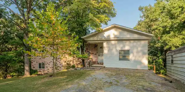 134 Stonehurst Rd