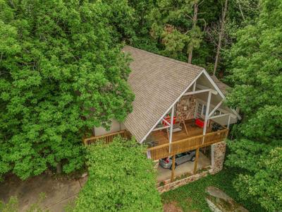 236 Lakedwellers Rd.
