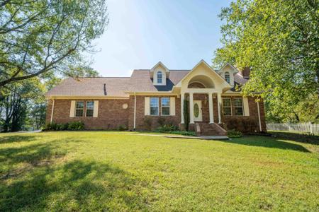 495 Amity Road
