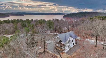 283 Lake Village Dr