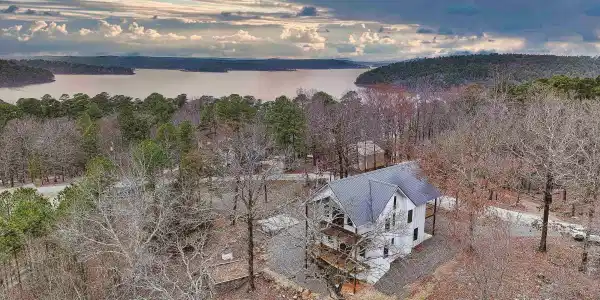 283 Lake Village Dr
