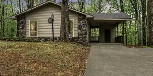 327 Arlington Drive