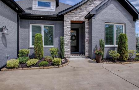 7301 Lake Point Circle