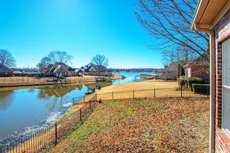 5015 Caribbean Drive W