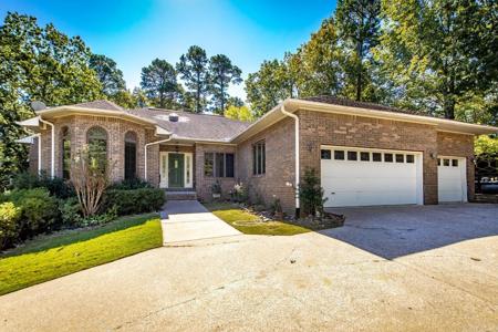 233 Snead Drive