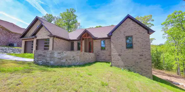 171 Old Oak Trail