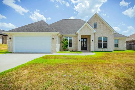 5607 HUMMINGBIRD Lane