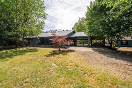 9903 Highway 110 W
