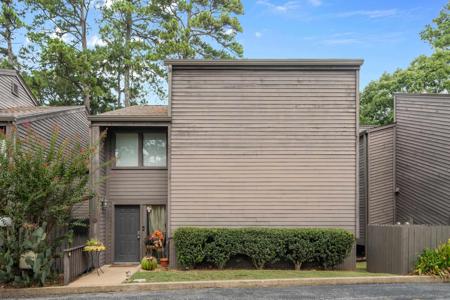 200 Hamilton Oaks Drive