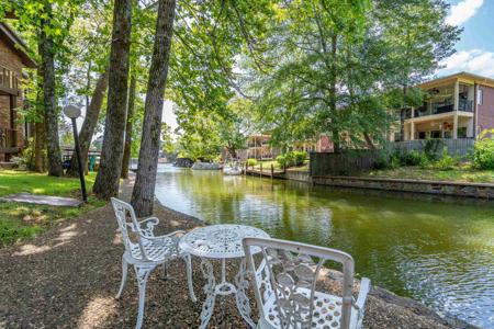 2311 Lakeshore Drive