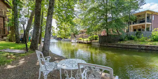 2311 Lakeshore Drive