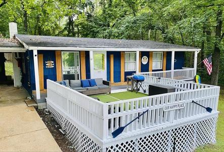 81 E Lakeshore Drive