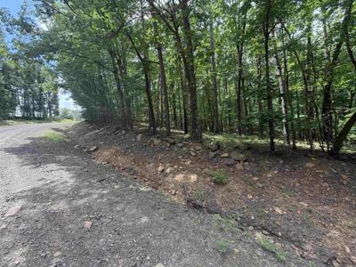000 Greentree Road