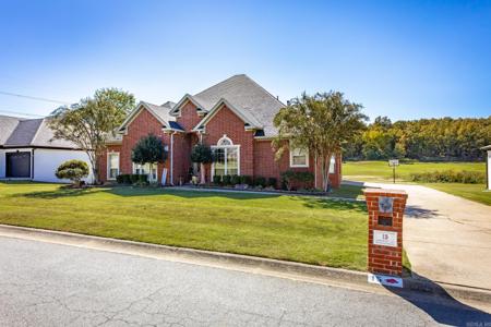 15 Sawgrass Street