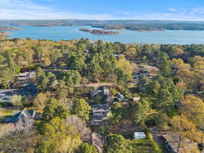2323 Pinewood Drive