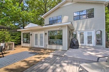 228 houston Drive